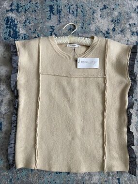 NWT Brick + Ivy top size L